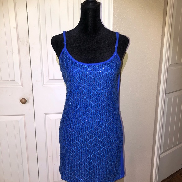 BKE Vibrant Blue Sequin Tank Top - Picture 6 of 11